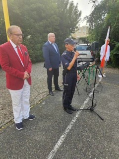 image1 image1