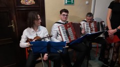 592a4c42 b371 476a 963e e960411e527a  